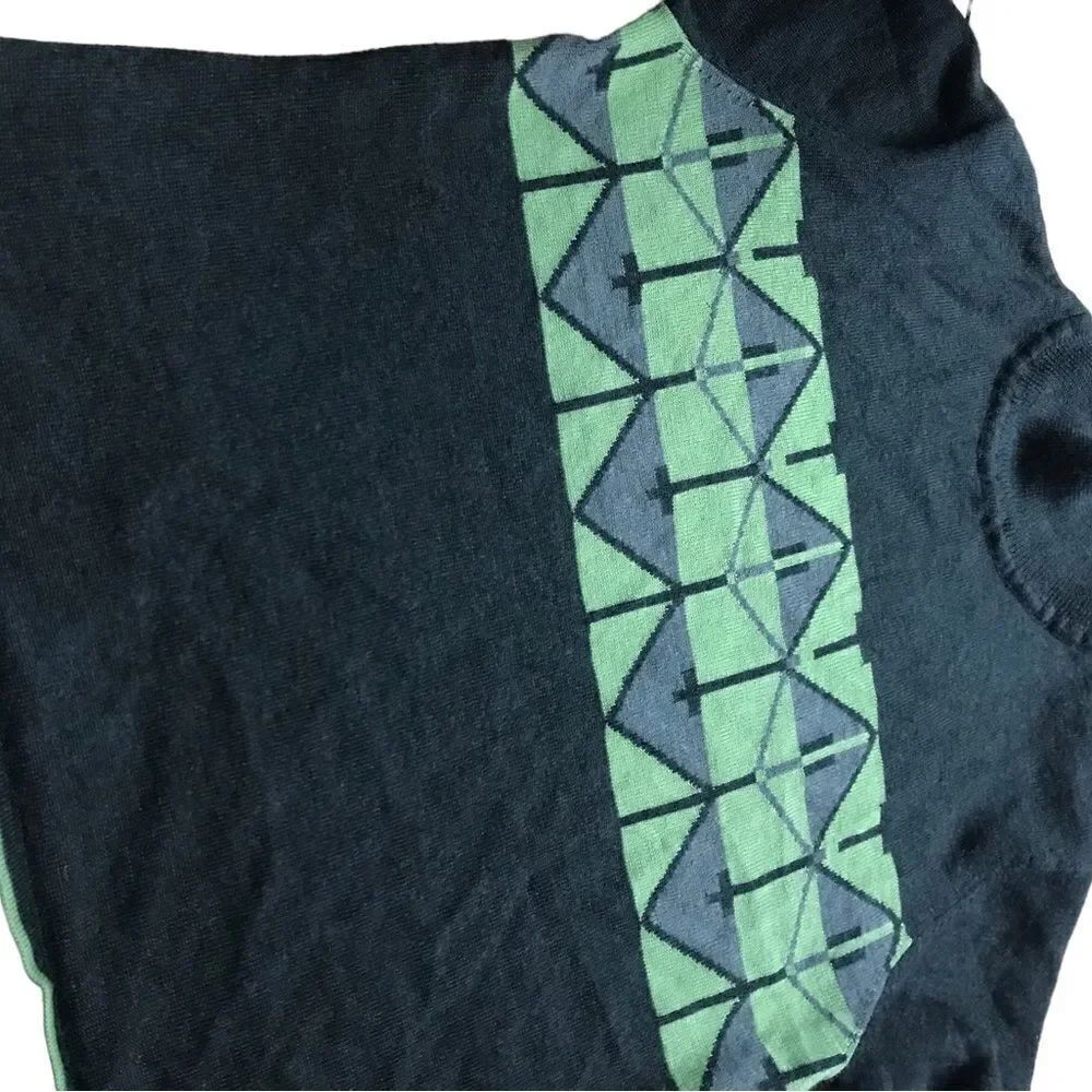 Tahiri cropped sweater size 10 excellent condition see pics